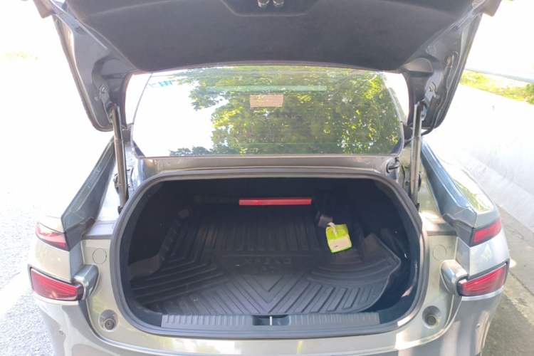 Used XPeng P7 2022 480N+ Trunk