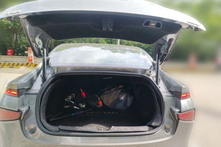Used XPeng P7 2022 670N+ Trunk
