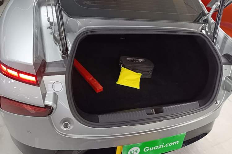 Used XPeng P7 2022 480N+ Trunk