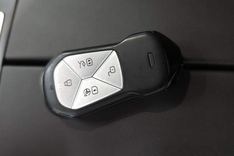 Used XPeng P7 2022 480E+ Vehicle Key