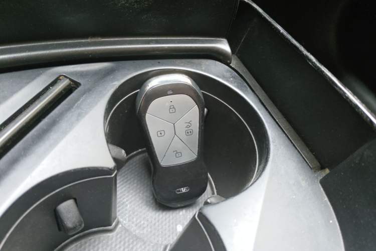 Used XPeng P7 2022 480 Standard Range Smart Drive Edition Vehicle Key
