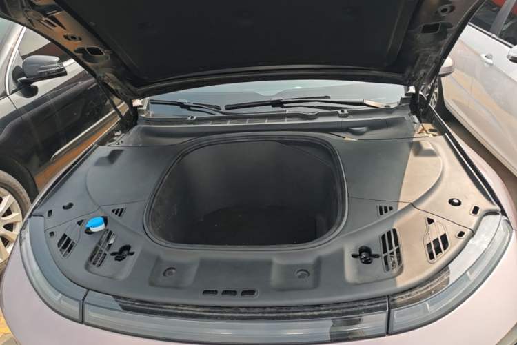 Used XPeng P7 2022 480E Engine Bay