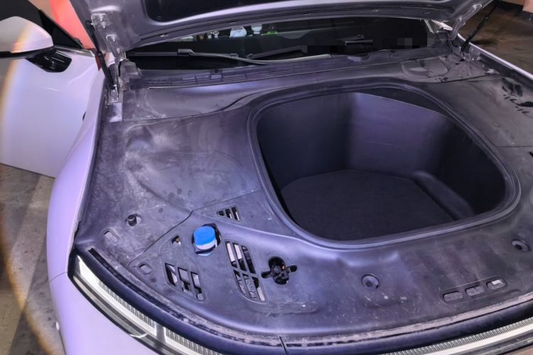 Used XPeng P7 2022 480E+ Engine Bay Right