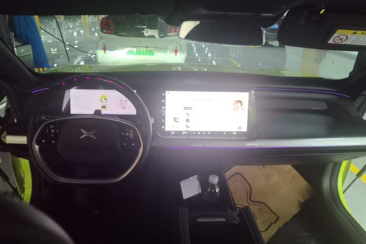 Used XPeng P7 2022 670E+ Pengyi Edition Center Console