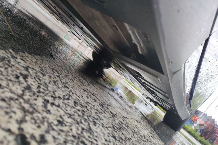 Used XPeng P7 2022 625E Chassis Front Left