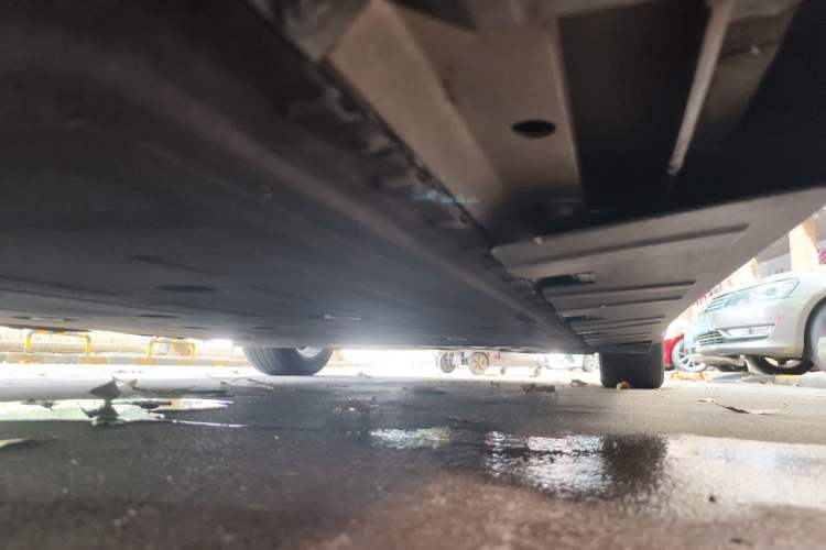 Used XPeng P7 2022 480E Chassis Front Left