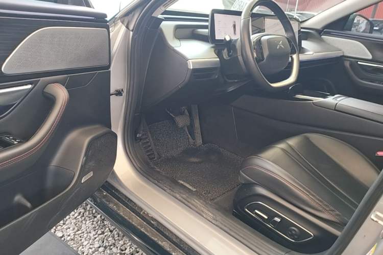 Used XPeng P7 2022 670N+ Driver Seat