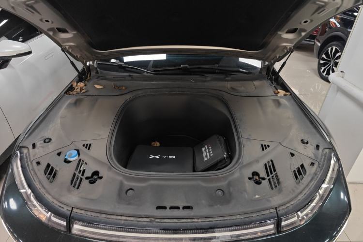 Used XPeng P7 2022 625E Engine Bay