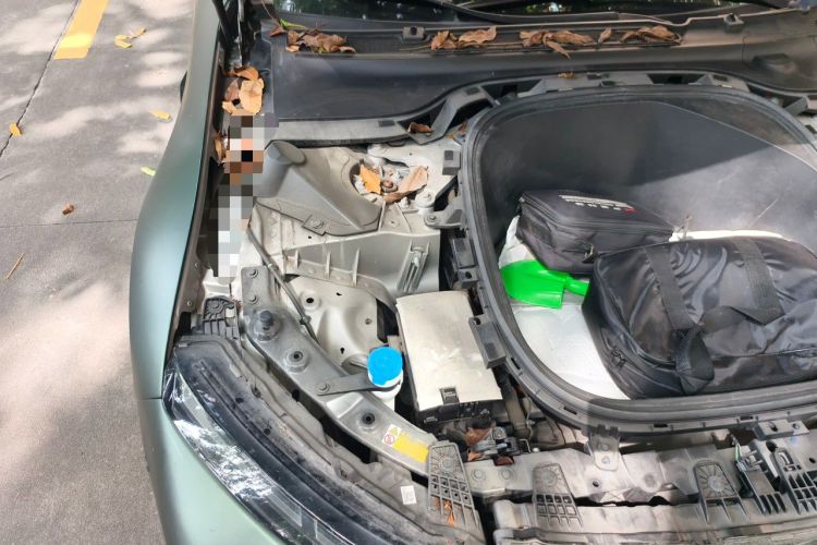 Used XPeng P7 2022 480E Engine Bay Right