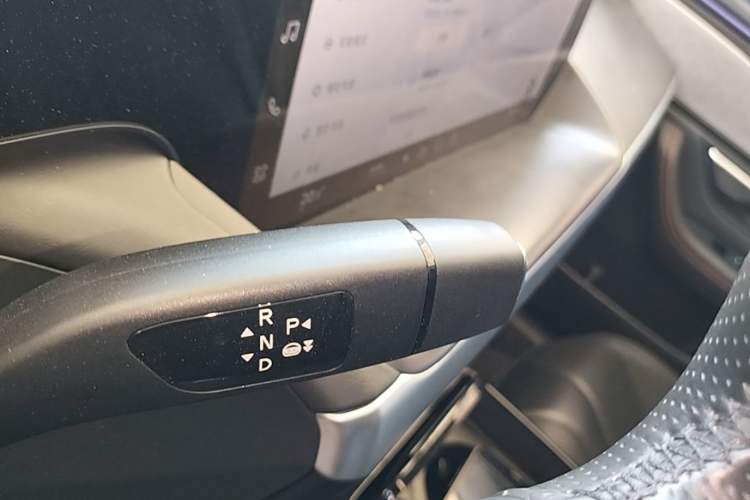 Used XPeng P7 2022 670N+ Gear Lever