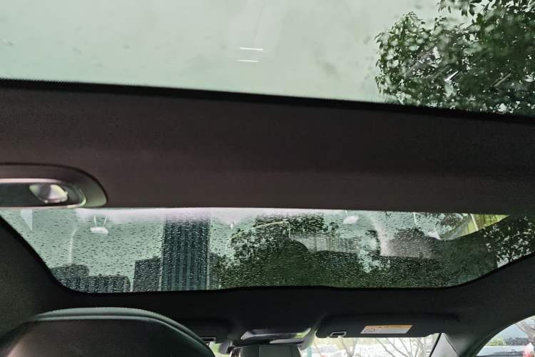 Used XPeng P7 2022 670E+ Pengyi Edition Headliner