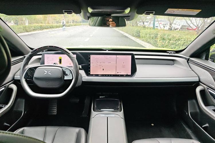 Used XPeng P7 2022 670E+ Pengyi Edition Interior 2