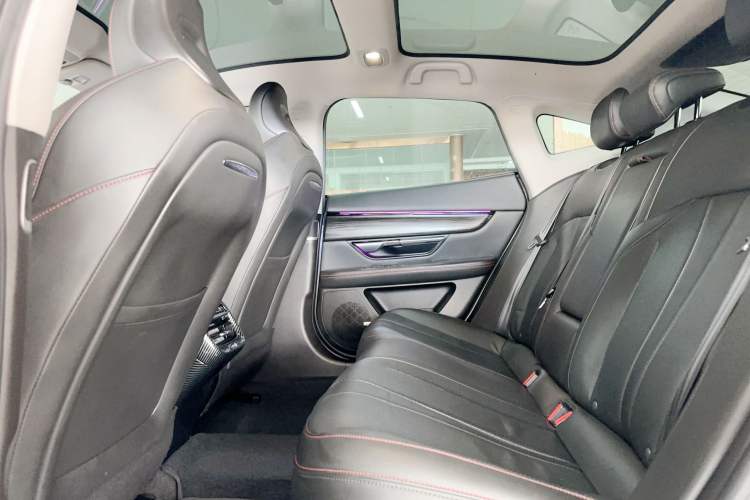 Used XPeng P7 2022 670E+ Interior 4