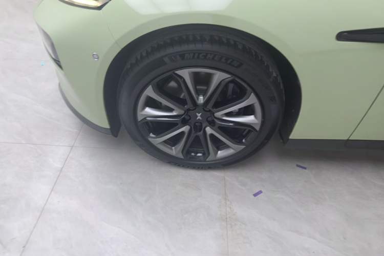 Used XPeng P7 2022 480E+ Left Front Wheel Hub