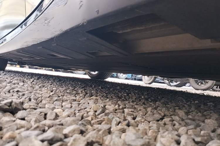 Used XPeng P7 2022 670N+ Left Side Sill