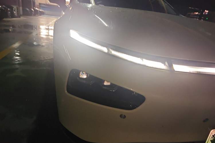 Used XPeng P7 2022 480E+ Right Front Headlight