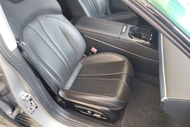 Used XPeng P7 2022 670N+ Right Front Seat