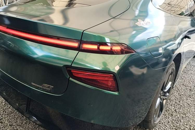 Used XPeng P7 2022 670N+ Right Rear Taillight