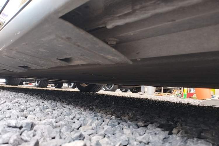 Used XPeng P7 2022 670N+ Right Side Sill