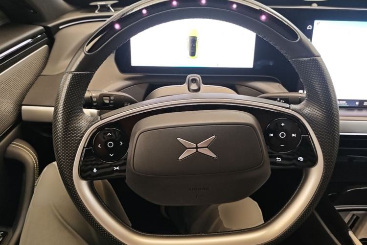 Used XPeng P7 2022 670E+ Pengyi Edition Steering Wheel