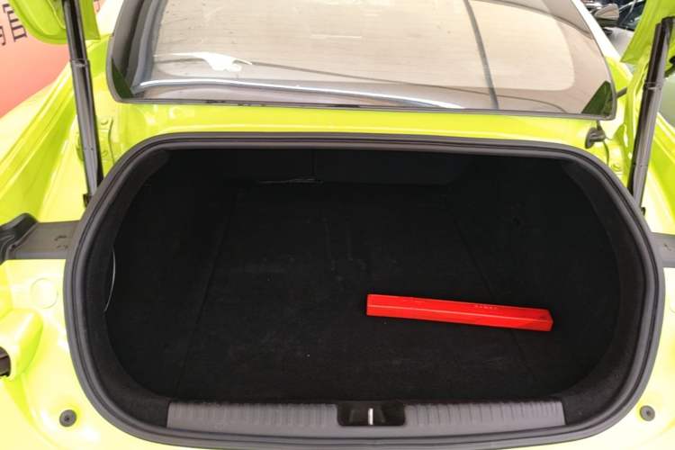 Used XPeng P7 2022 670E+ Pengyi Edition Trunk