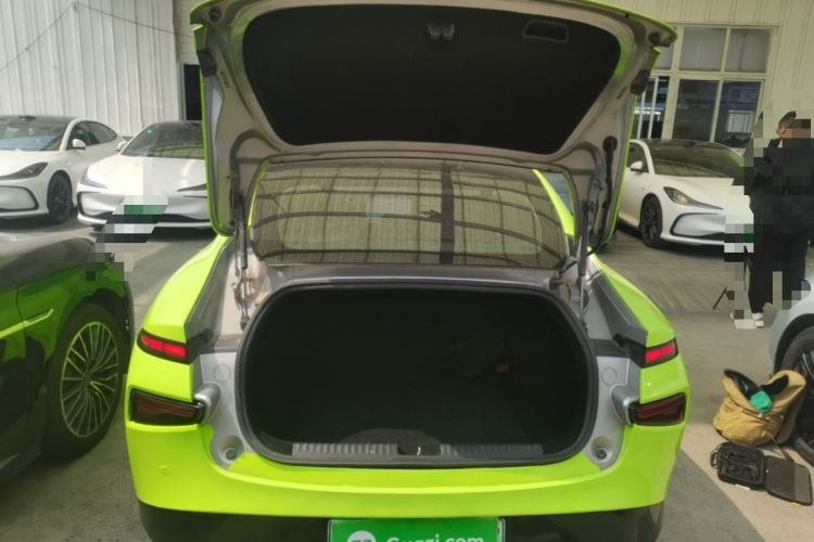 Used XPeng P7 2022 625E Trunk