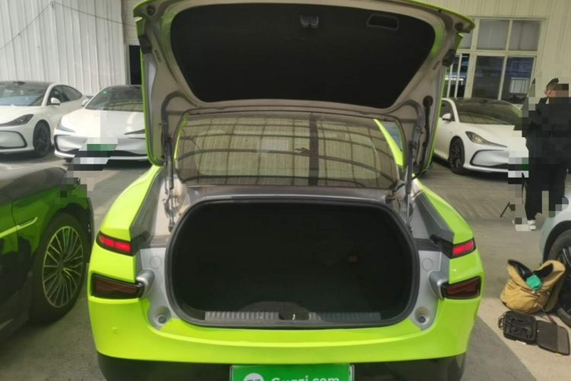 Used XPeng P7 2022 625E Trunk
