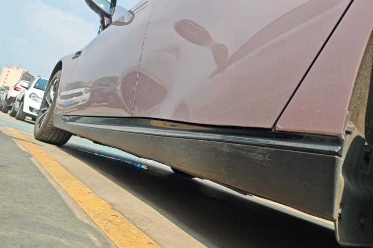 Used XPeng P7 2022 480E Left Side Sill