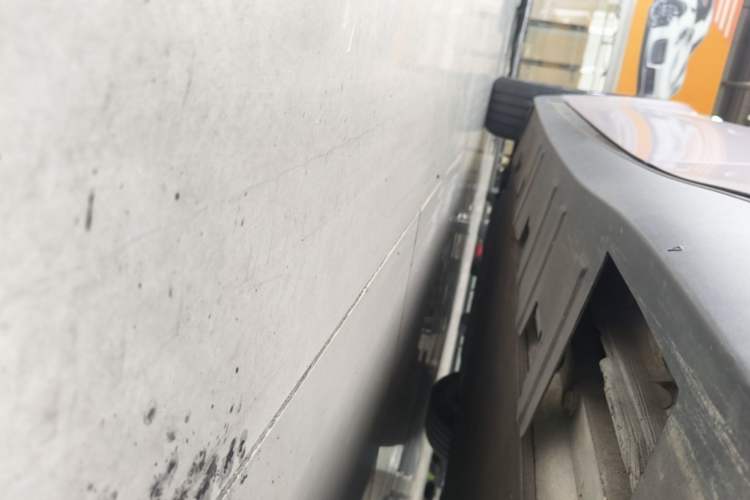 Used XPeng P7 2022 670N+ Left Side Sill