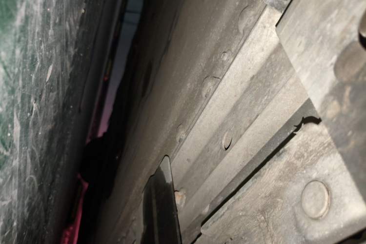 Used XPeng P7 2022 480E Chassis Front Left