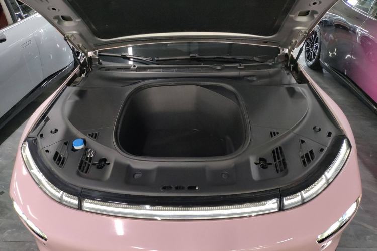 Used XPeng P7 2022 480E Engine Bay
