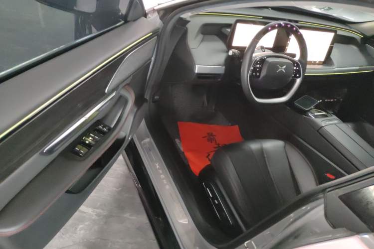 Used XPeng P7 2022 480E Interior 3