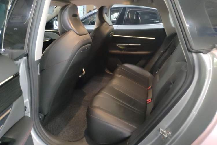 Used XPeng P7 2022 480E Interior 4