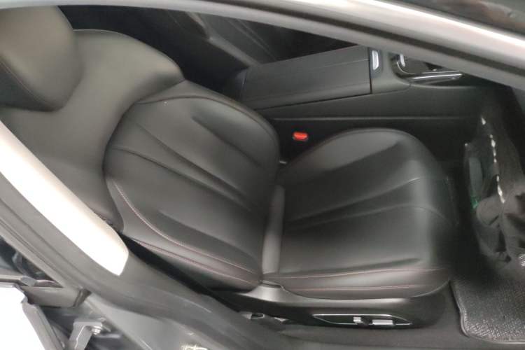 Used XPeng P7 2022 480E Right Front Seat