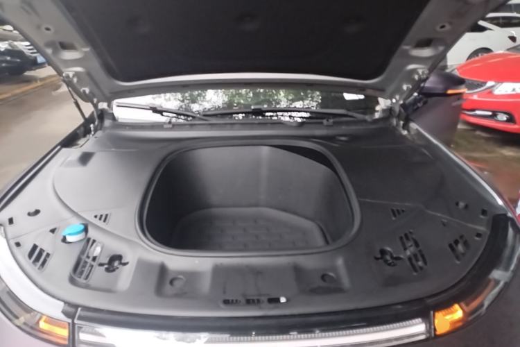 Used XPeng P7 2022 625E Engine Bay