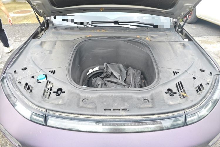 Used XPeng P7 2022 625E Engine Bay