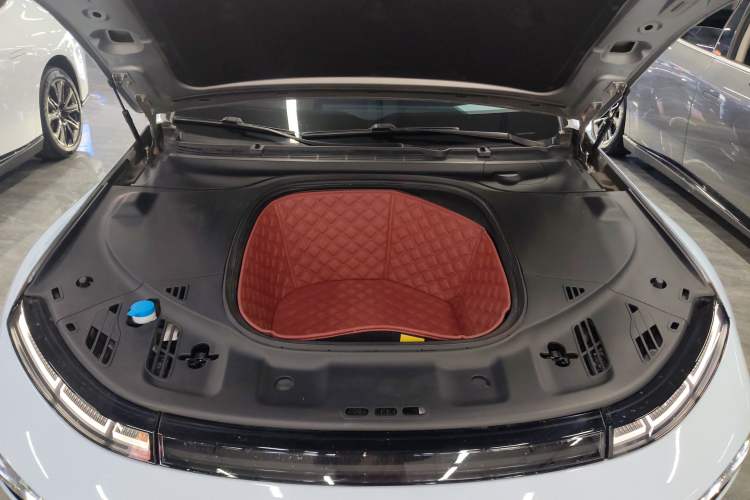 Used XPeng P7 2022 670N+ Engine Bay