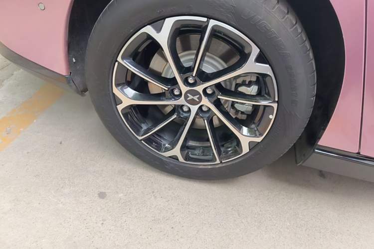 Used XPeng P7 2022 670N+ Exterior 5