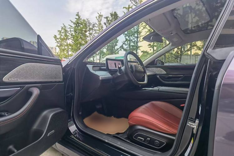 Used XPeng P7 2022 670N+ Interior 3