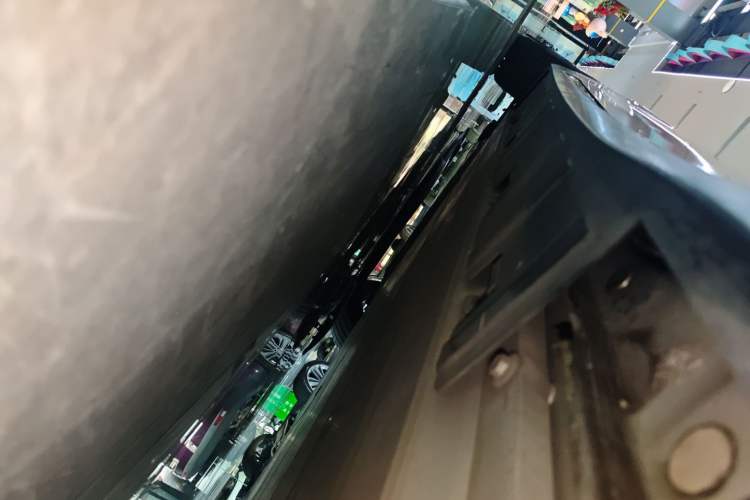 Used XPeng P7 2022 586G Left Side Sill