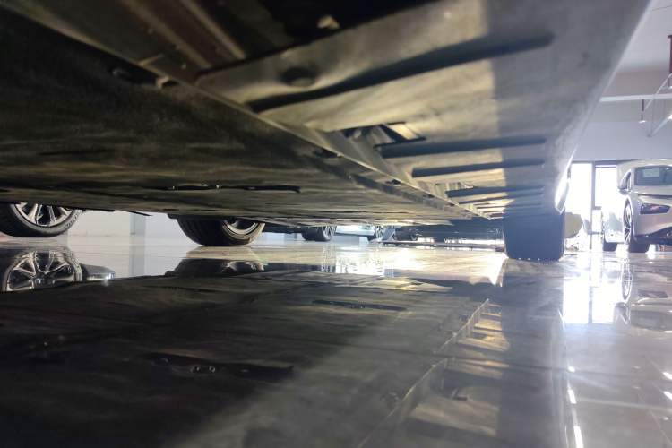 Used XPeng P7 2022 670N+ Left Side Sill