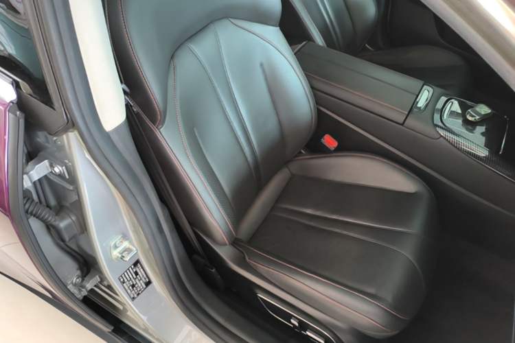 Used XPeng P7 2022 625E Right Front Seat