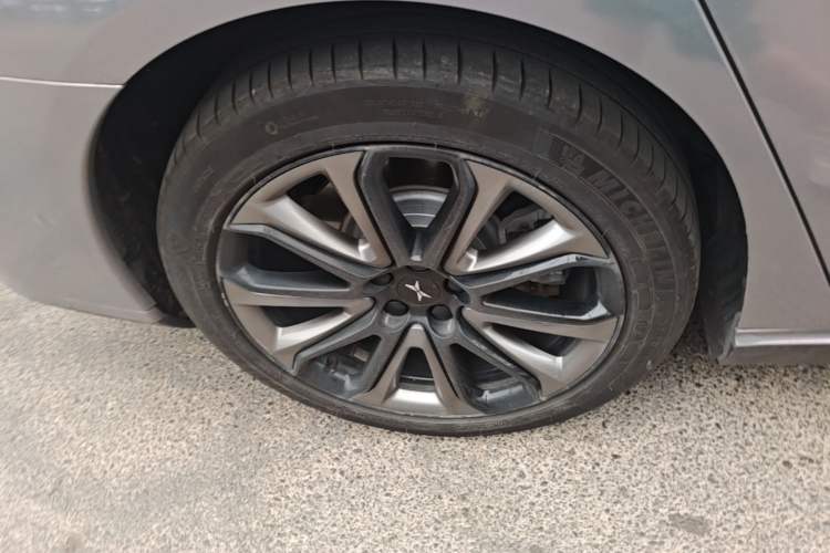 Used XPeng P7 2022 480E+ Right Rear Wheel Hub