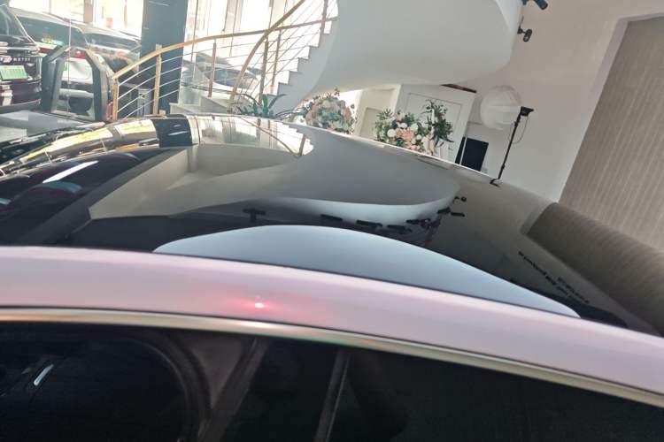 Used XPeng P7 2022 586G Roof