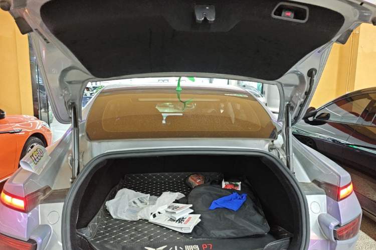 Used XPeng P7 2022 670N+ Trunk
