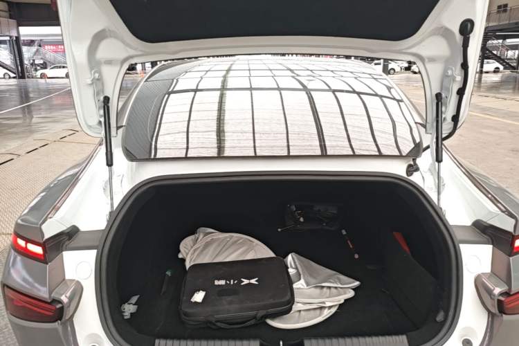 Used XPeng P7 2022 480E+ Trunk