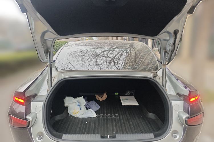 Used XPeng P7 2022 670E+ Trunk