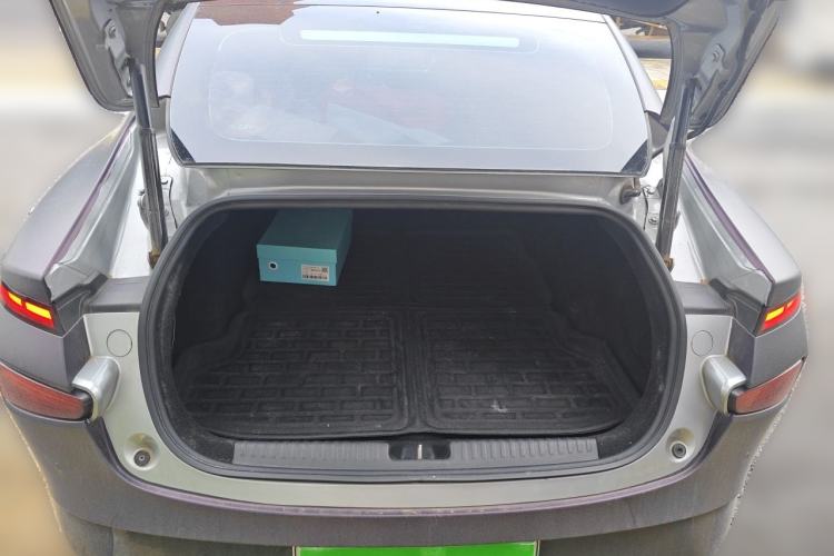 Used XPeng P7 2022 625E Trunk