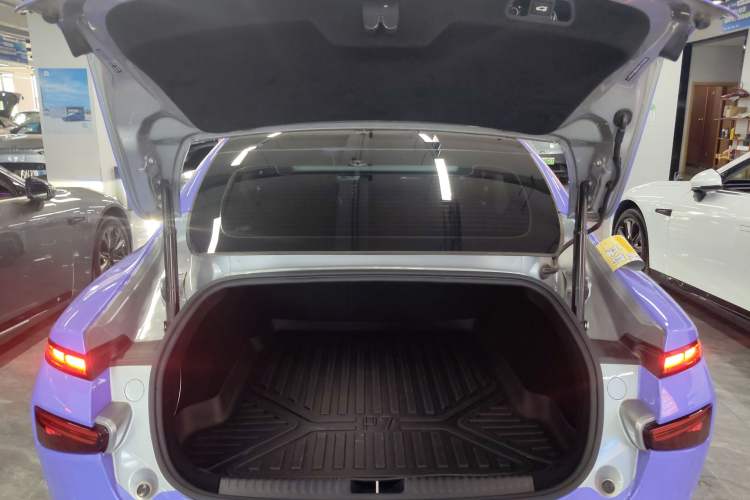 Used XPeng P7 2022 670N+ Trunk