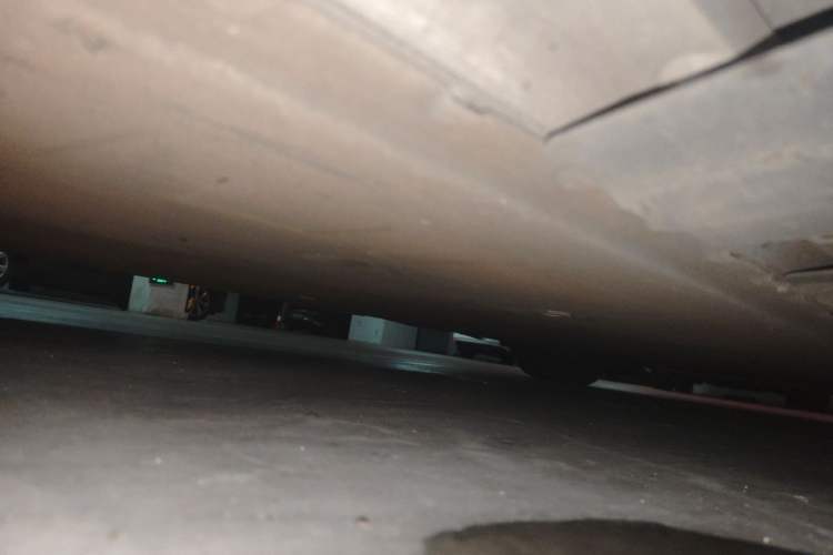 Used XPeng P7 2022 480E Chassis Front Left